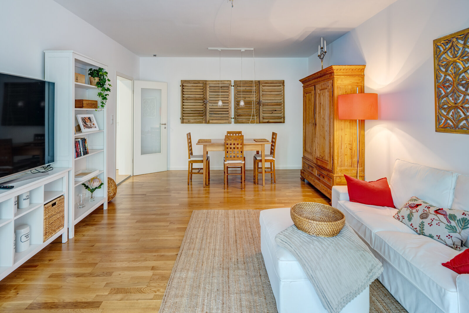 Direkt am Luitpoldpark: Helle 2-Zimmer Wohnung mit Balkon - Photo 2