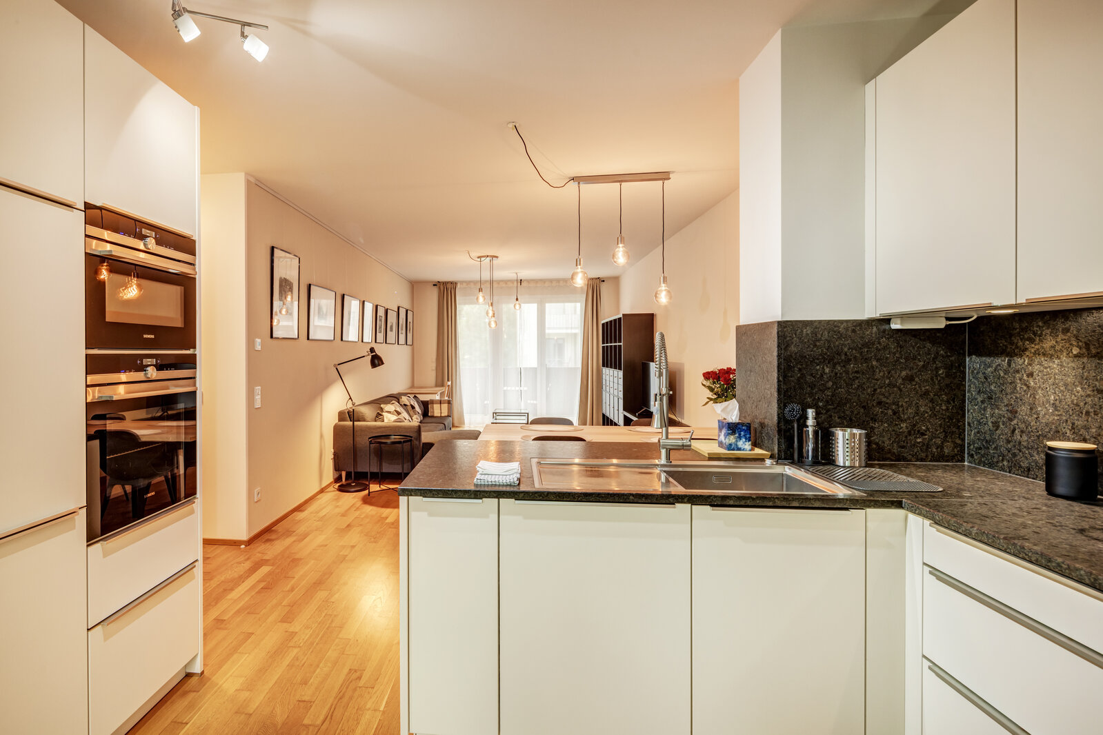 Moderne 3-Zimmer Wohnung mit Loggia und Balkon - Photo 4