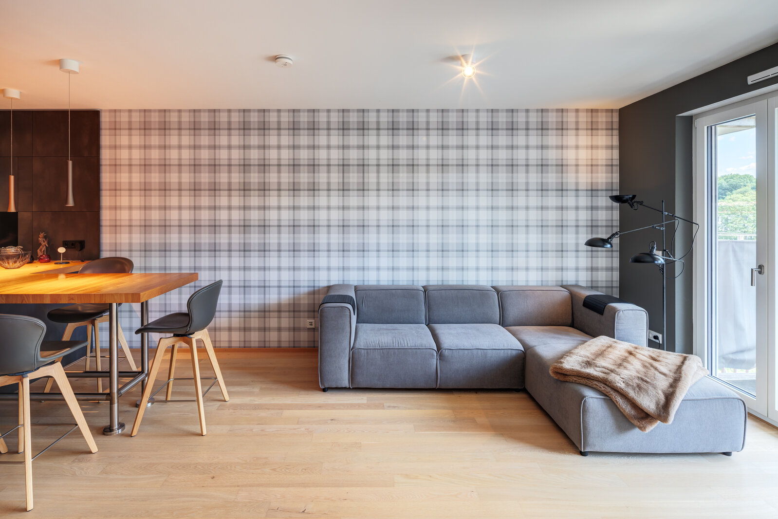 Individually Designed 2-Room Apartment by the Auer Mühlbach - Foto 3