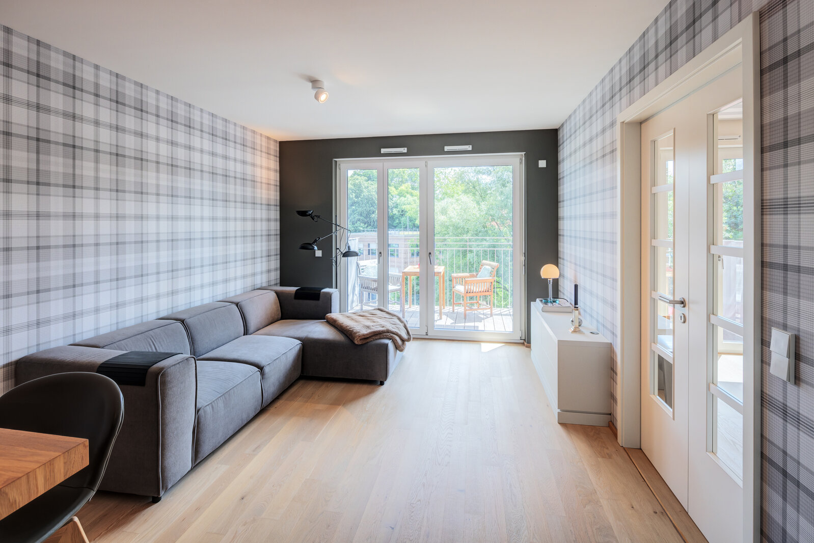 Individually Designed 2-Room Apartment by the Auer Mühlbach - Foto 2