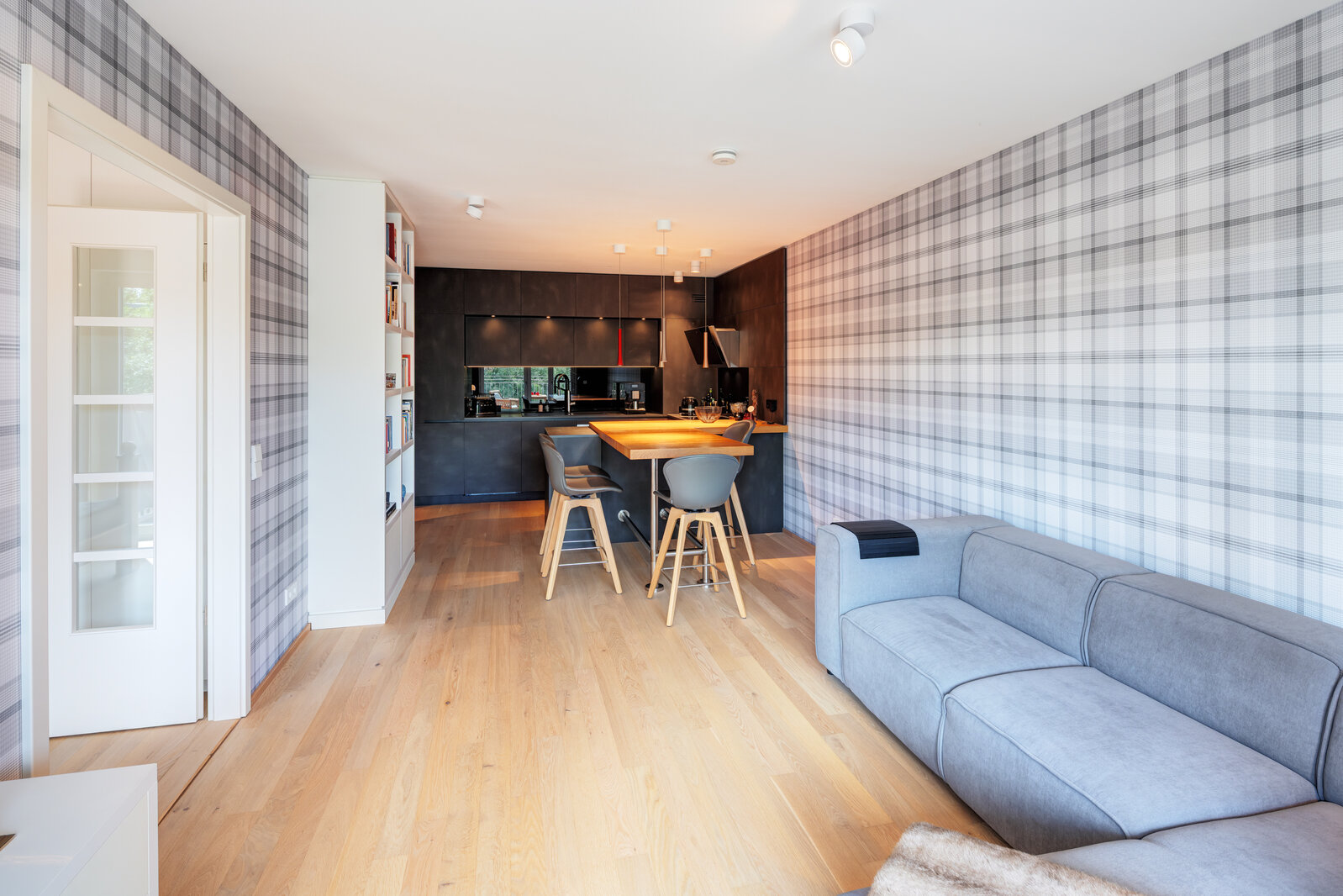Individually Designed 2-Room Apartment by the Auer Mühlbach - Foto 1