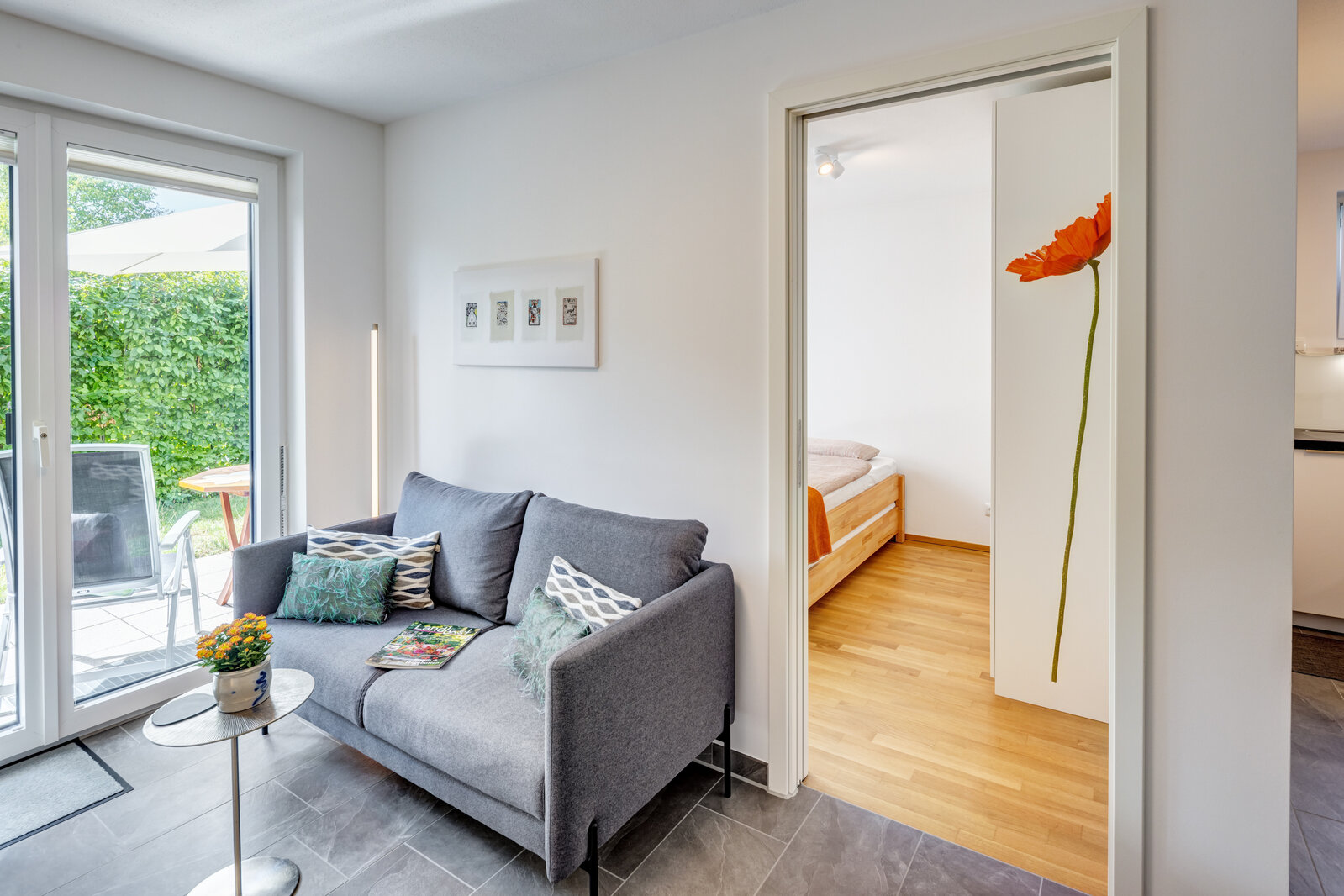 Moderne Neubauwohnung mit sonniger Terrasse und Garten - Foto 2