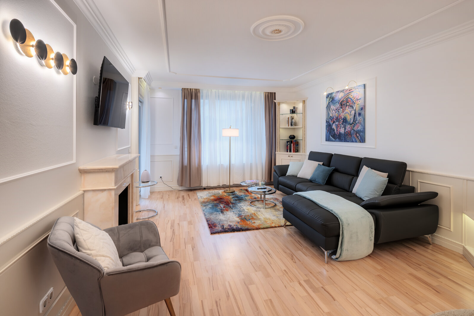 Well-Maintained 2-Room Apartment with Unique Light Ambience - Foto 3
