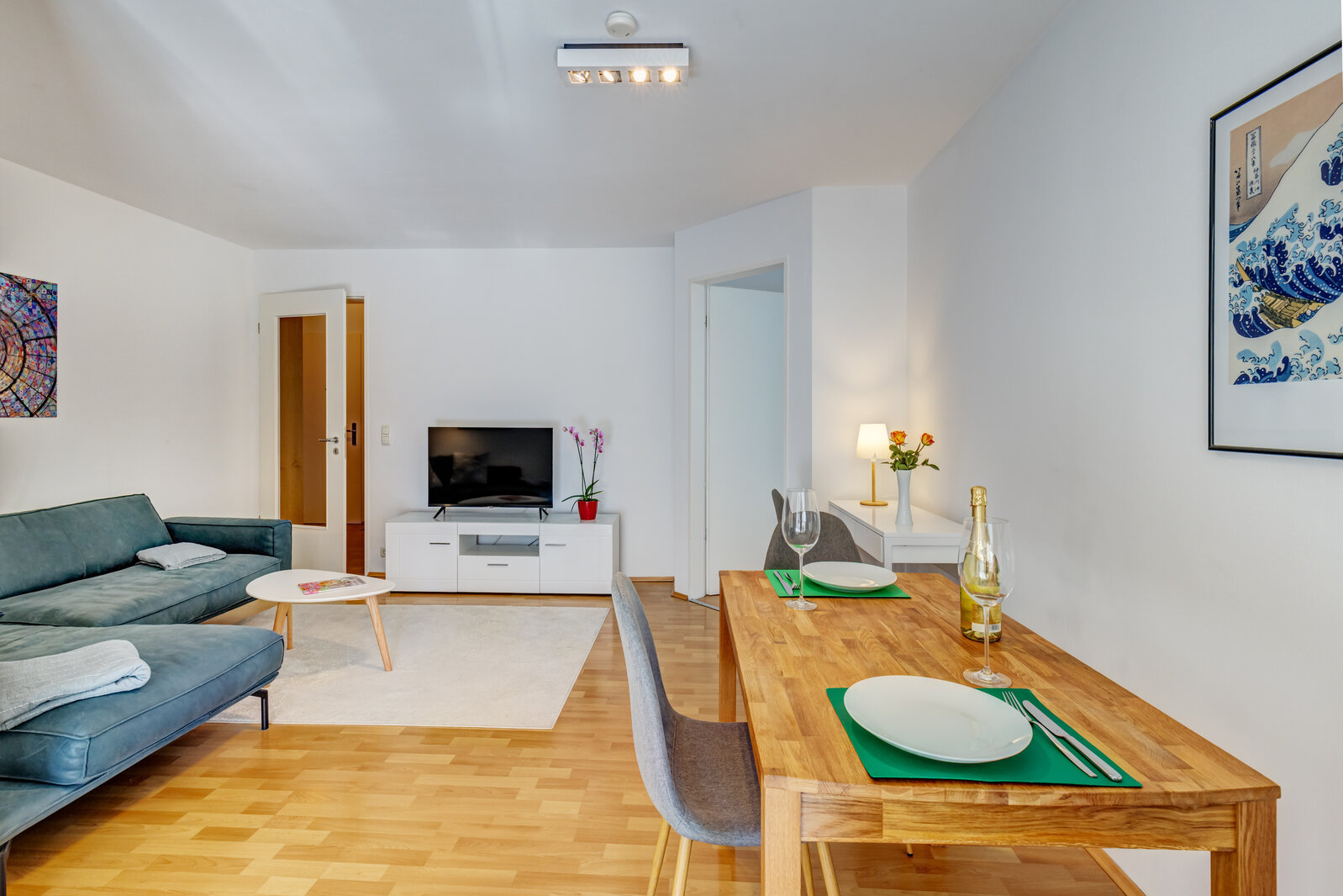 Central Munich Apartment near Stiglmaierplatz with South-Facing Balcony - Foto 1