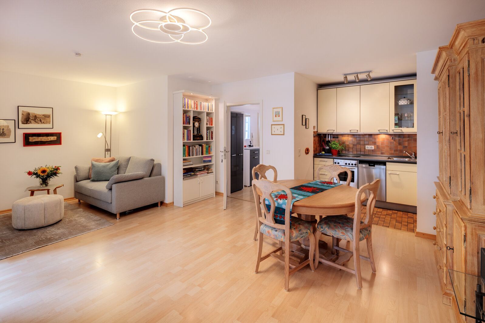 Furnished rental in Schwabing at Hohenzollernplatz - Photo 3