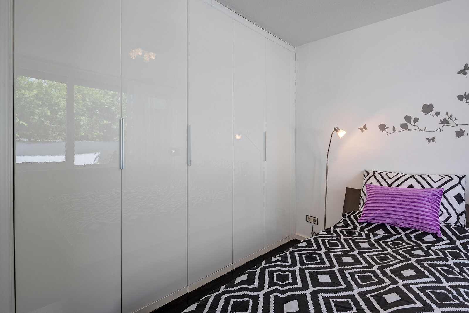 Modern 2-room penthouse apartment with balcony - Photo 5