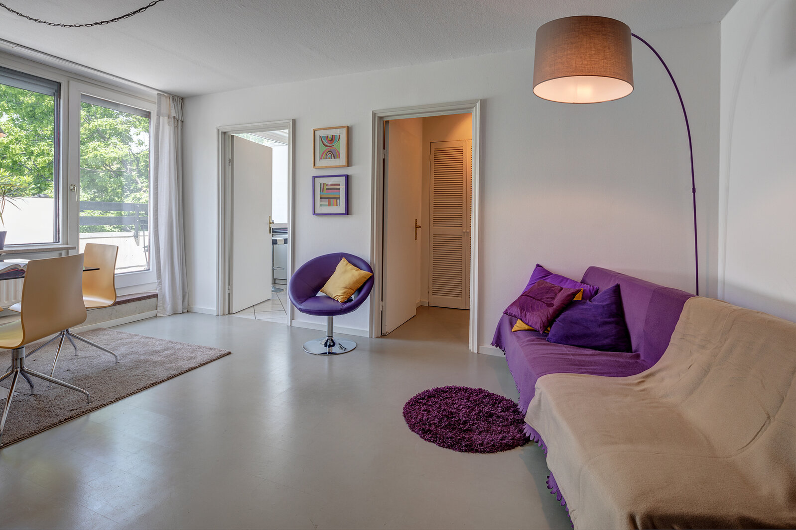 Modern 2-room penthouse apartment with balcony - Photo 1