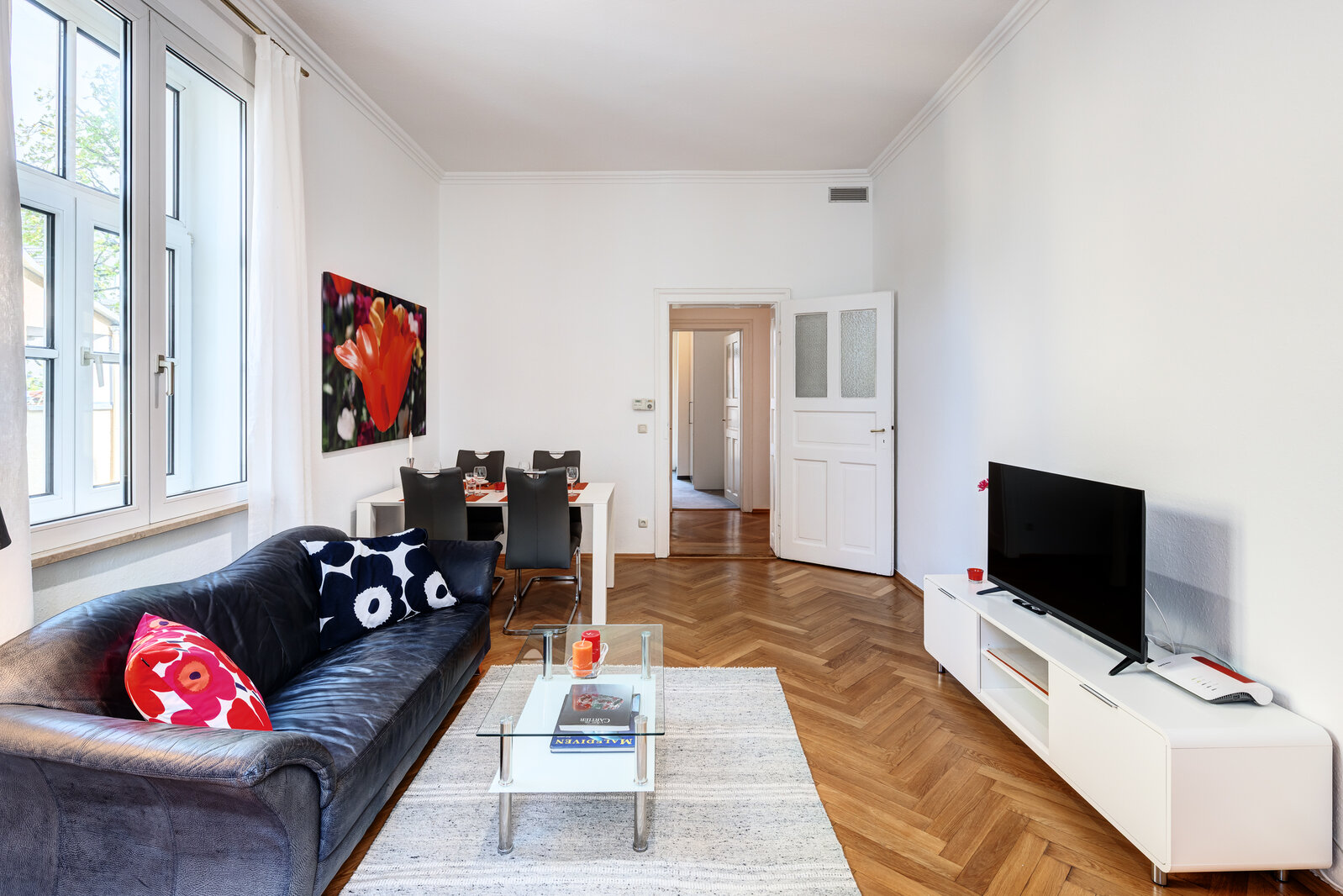 Historic apartment for rent in great location - Photo 3