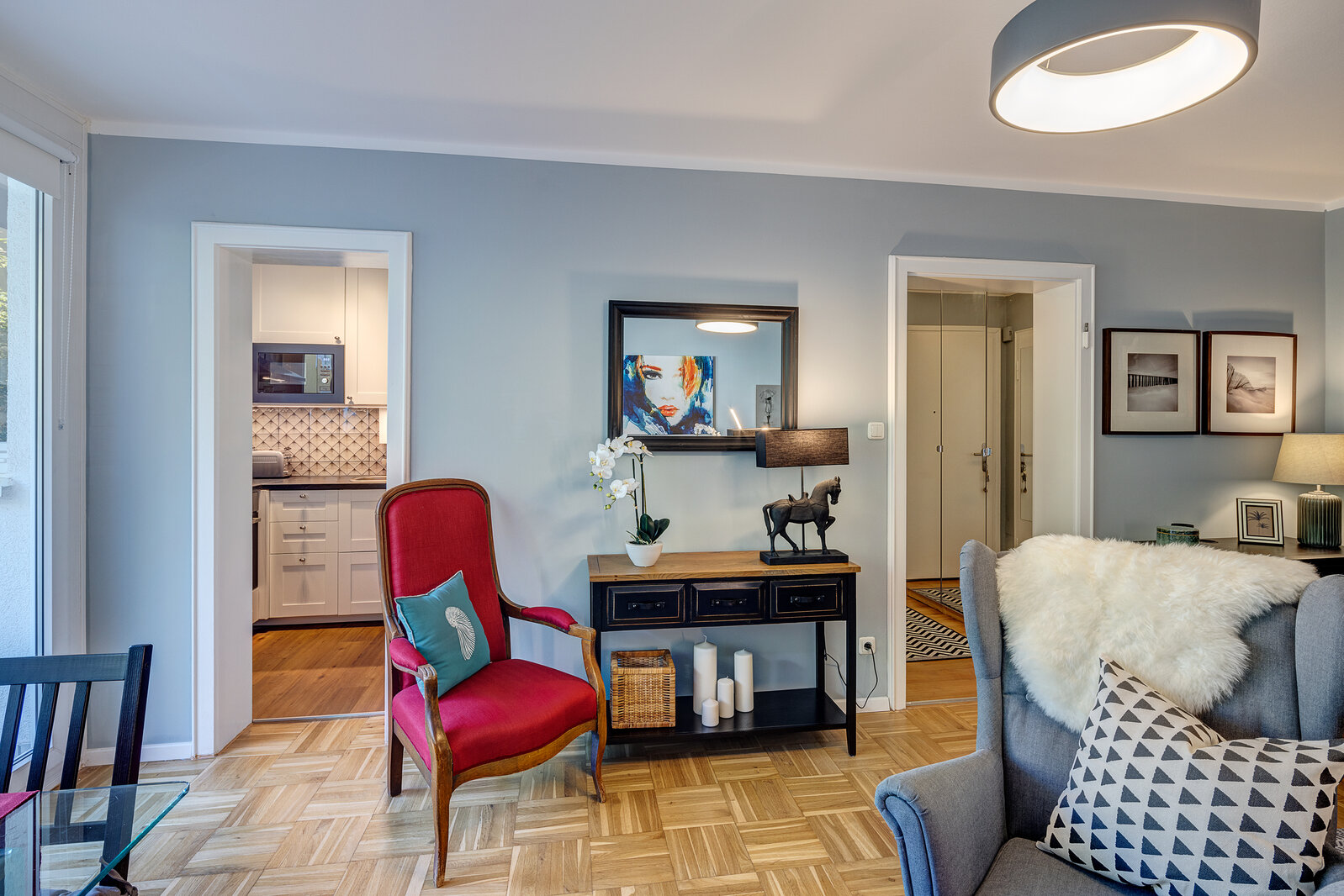 Prime location at Herzogpark - high-quality furnished - Photo 1