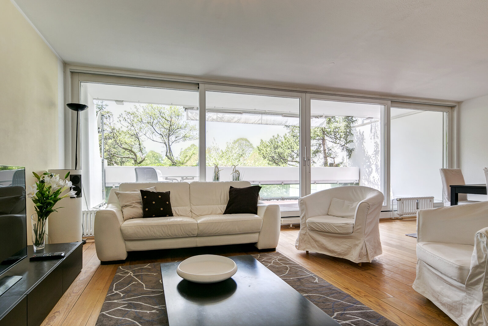 Olympiadorf: spacious apartment with terrace - Photo 4