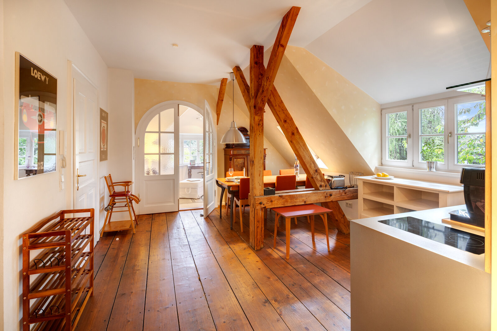 Maisonette apartment in Art Nouveau building - Photo 2