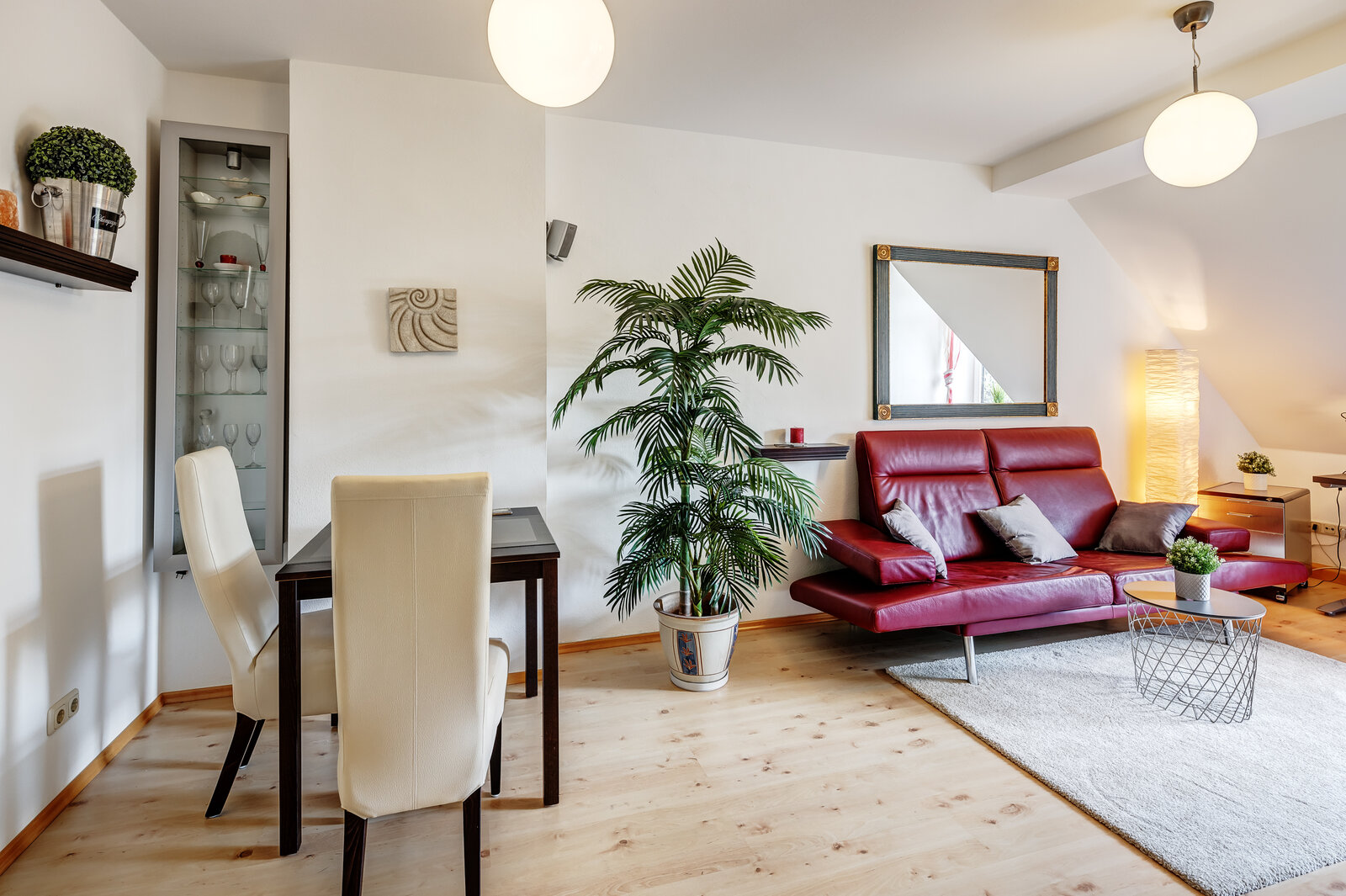 Furnished attic apartment in Obergiesing - Photo 1