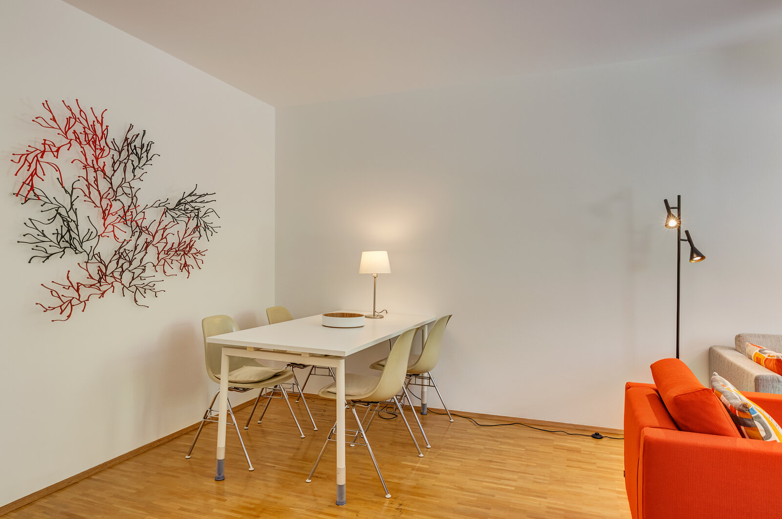 Bright, furnished garden apartment - Photo 4