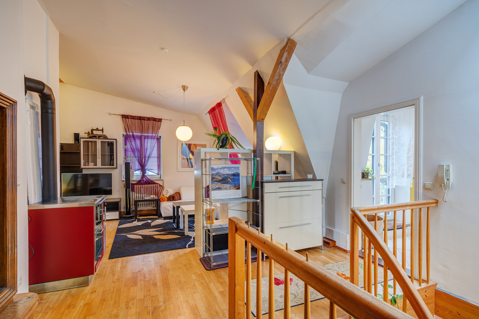 Attic apartment with view of the inner courtyard - Foto 2