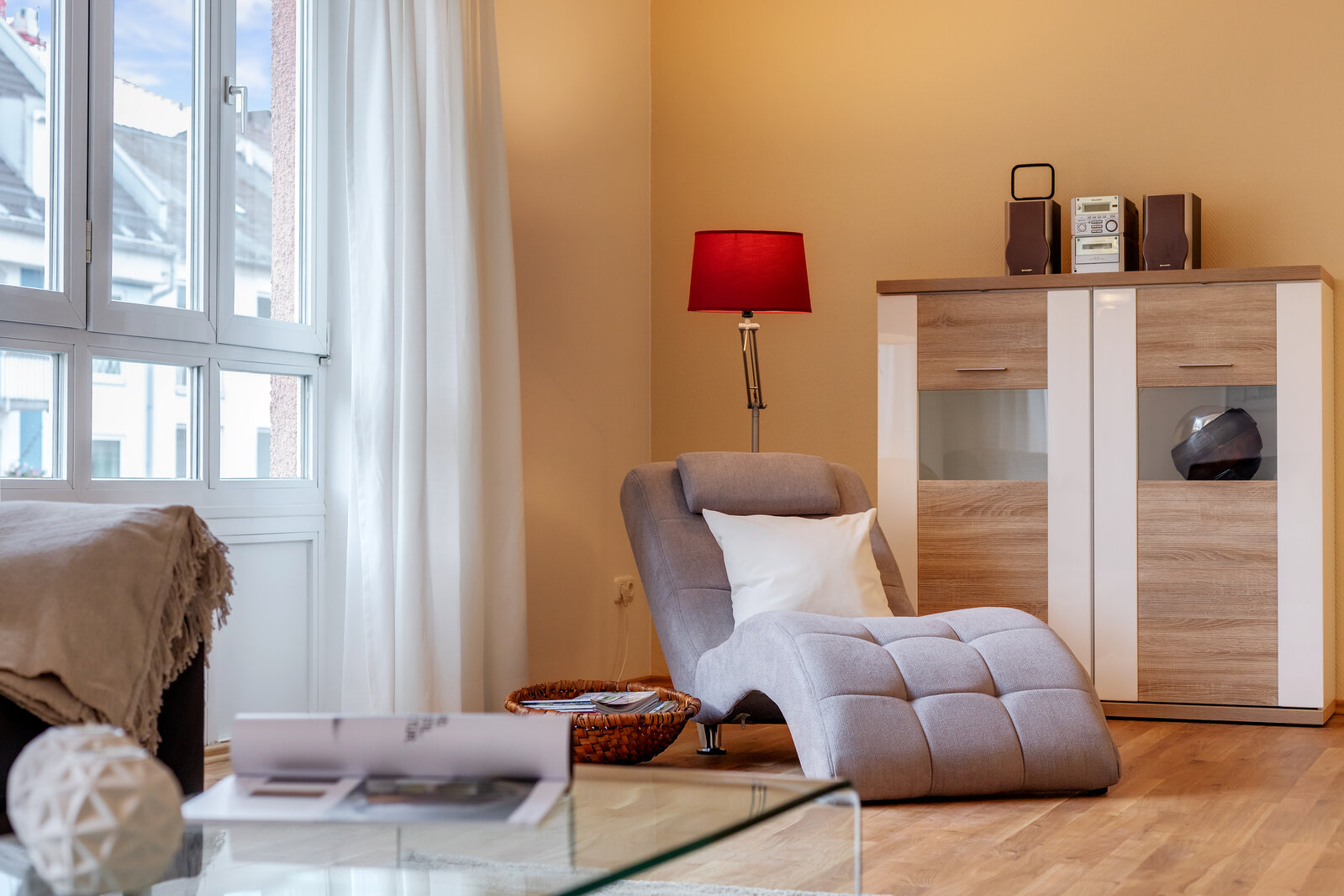Maxvorstadt: Bright 3-room apartment with two bedrooms - Photo 2