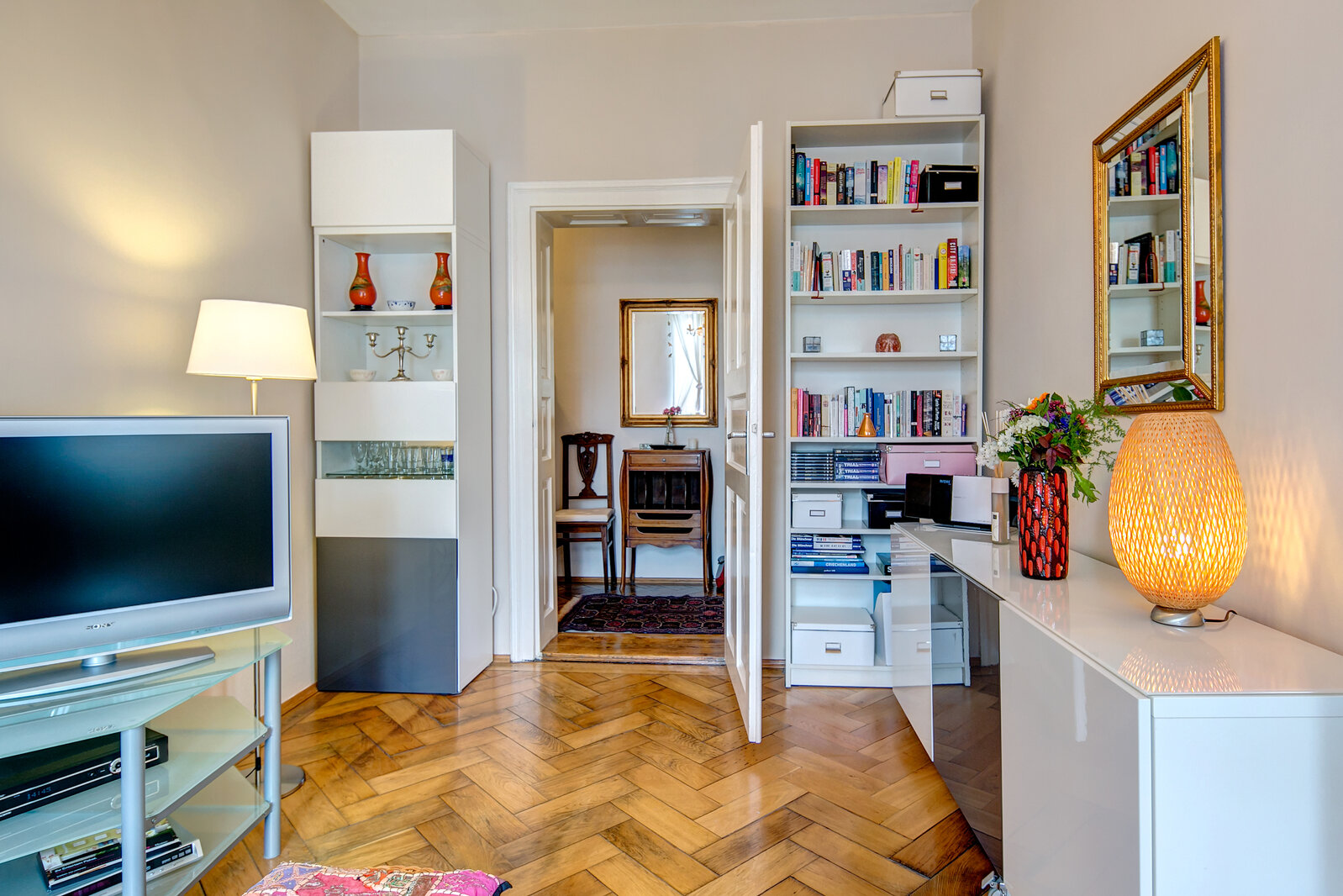 Charming historic apartment in Haidhausen - Photo 2