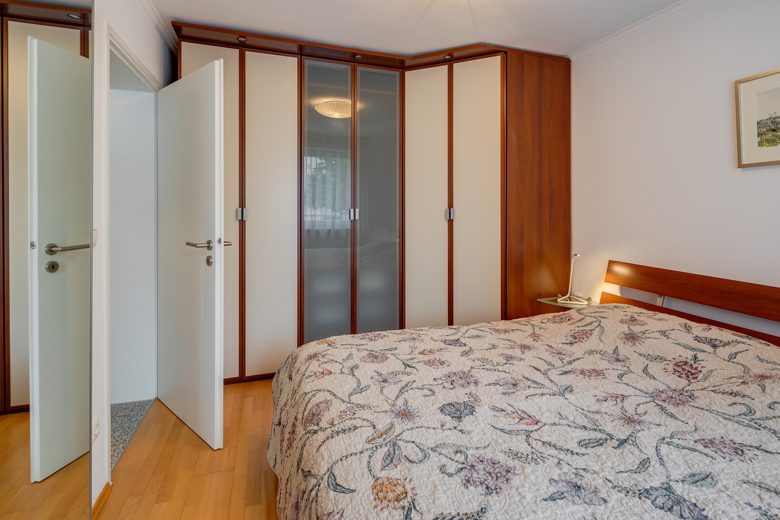 Furnished 2-room apartment near Luitpoldpark for rent - Photo 5