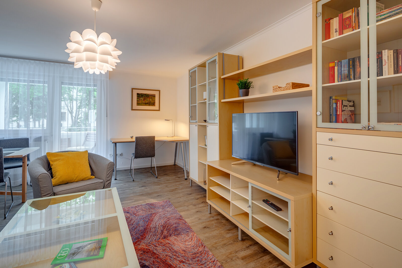 Furnished 2-room apartment near Luitpoldpark for rent - Photo 1
