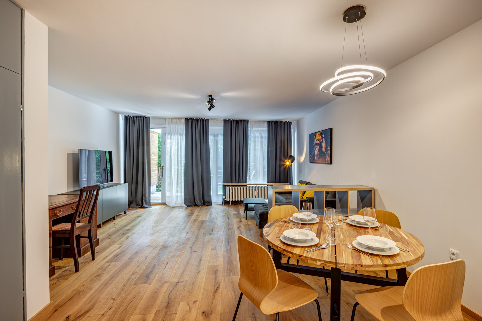 Beautiful, furnished 2-room garden apartment in Munich-Solln - Photo 1