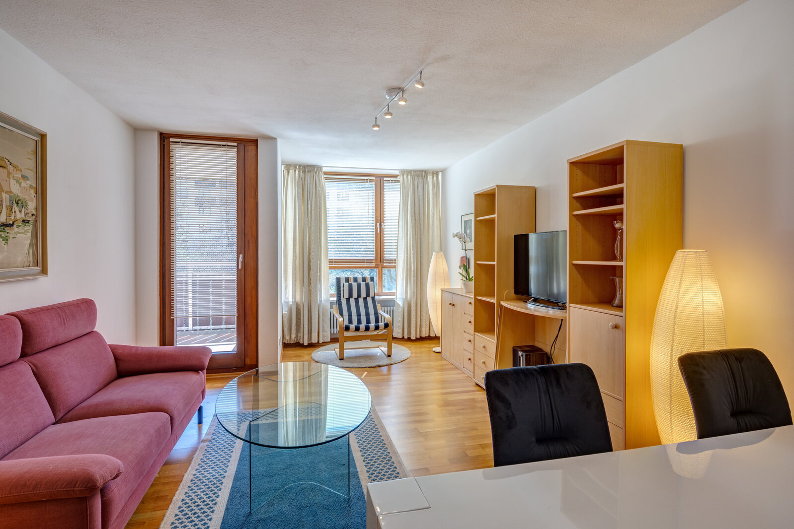 Bright and spacious 2-room apartment for rent - Foto 2