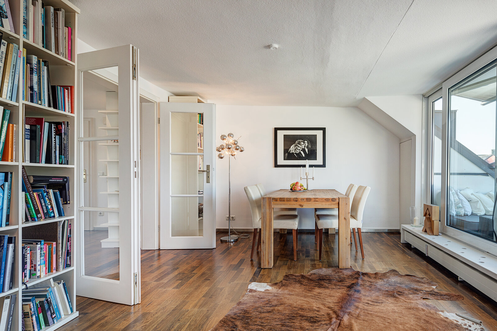 Furnished roof-terrace apartment in great area for rent - Photo 4