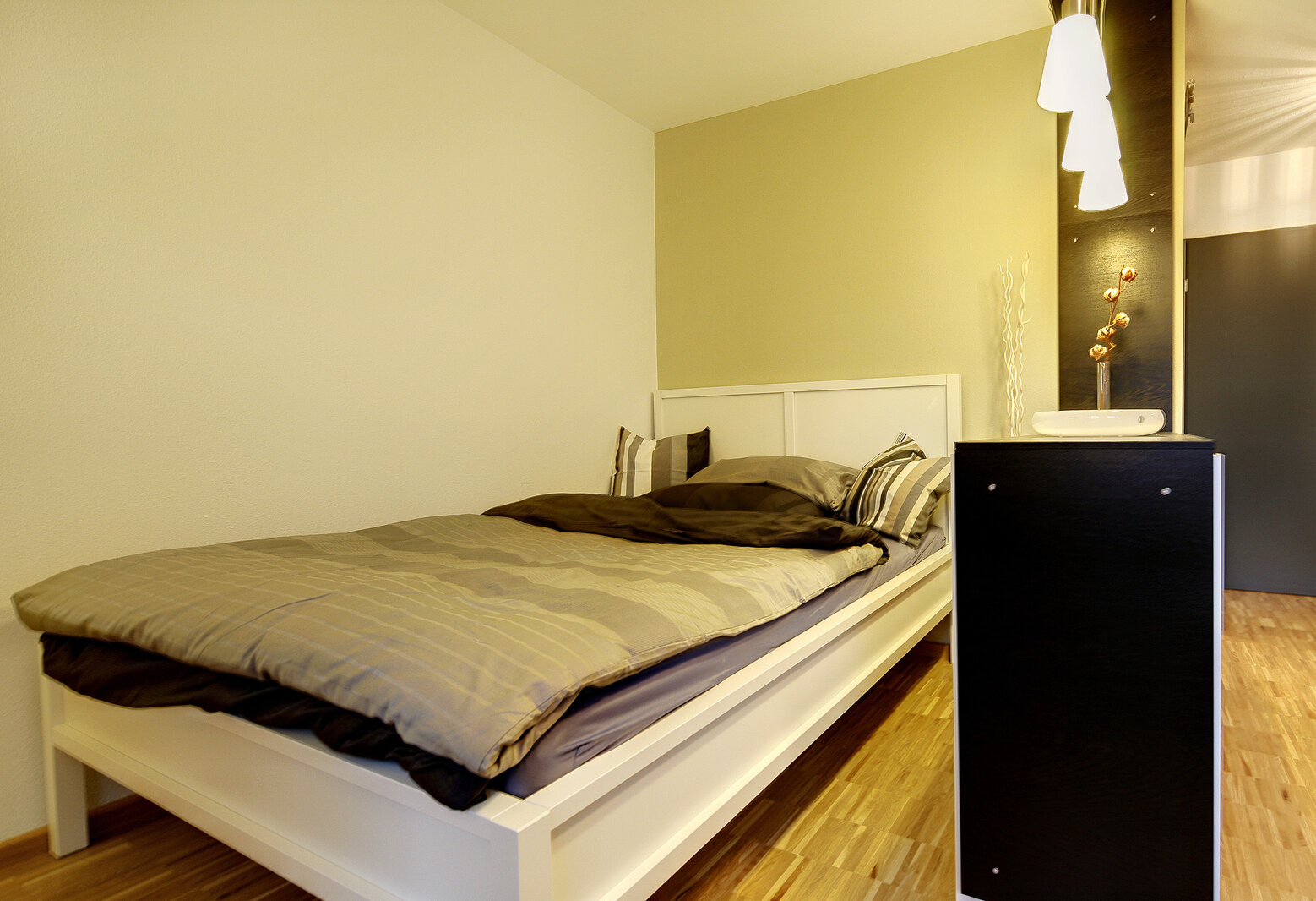 Elegant single apartment with balcony - Photo 4