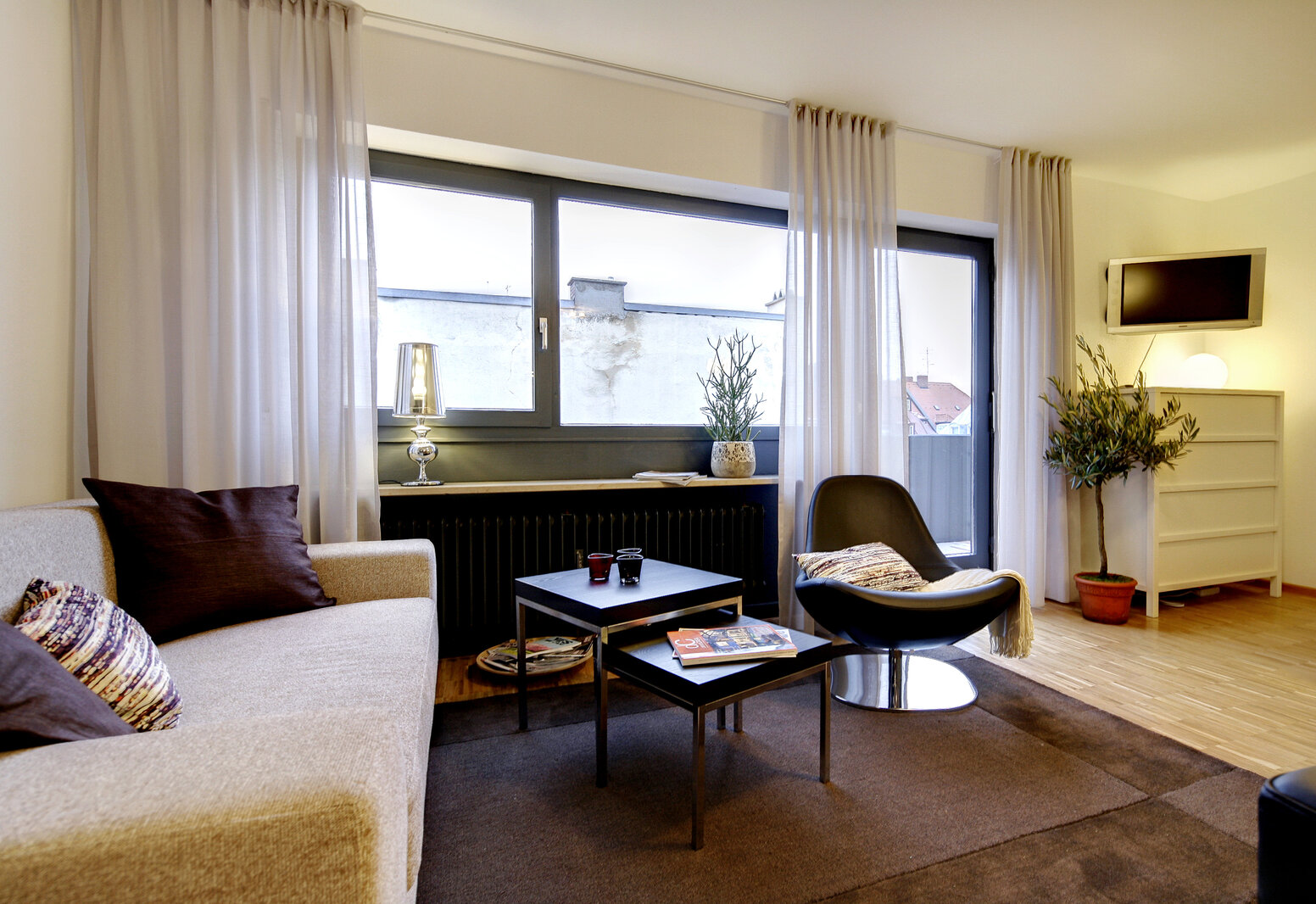 Elegant single apartment with balcony - Photo 2