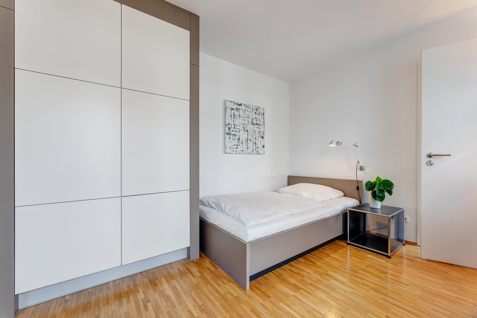 Beautiful, high-quality apartment in Großhadern - Photo 2