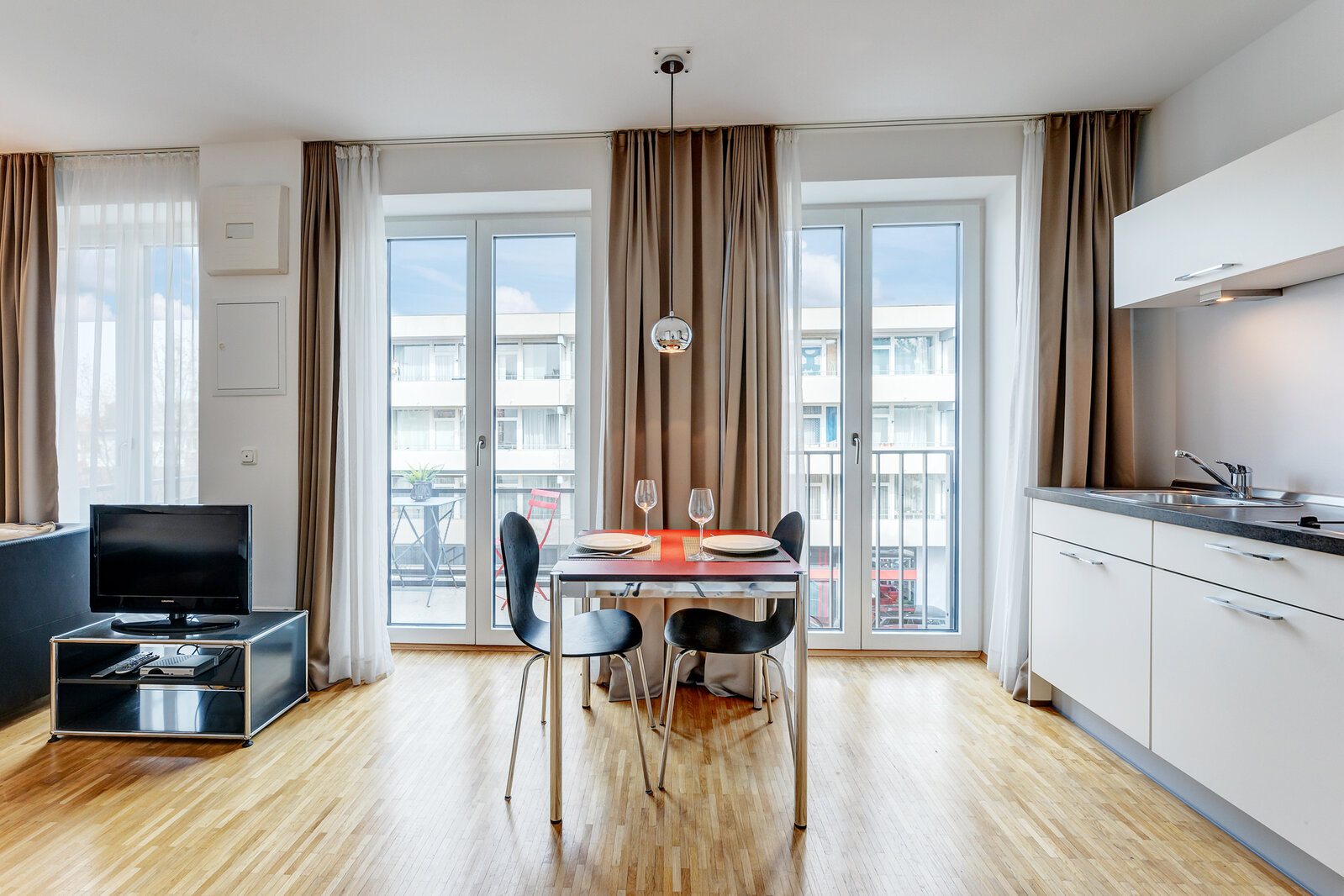 Beautiful, high-quality apartment in Großhadern - Photo 1