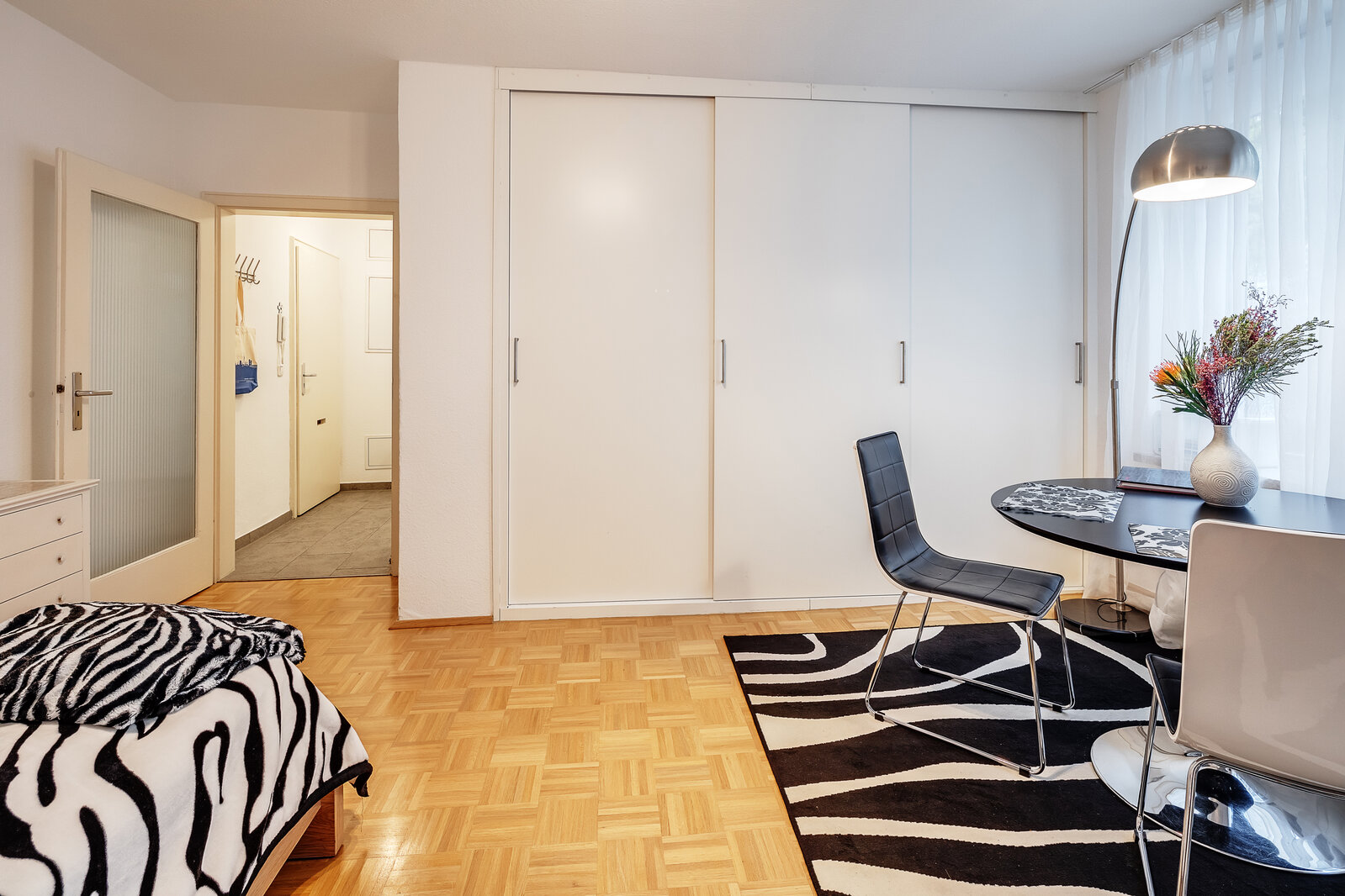 Beautiful apartment in prime location in Schwabing - Photo 1