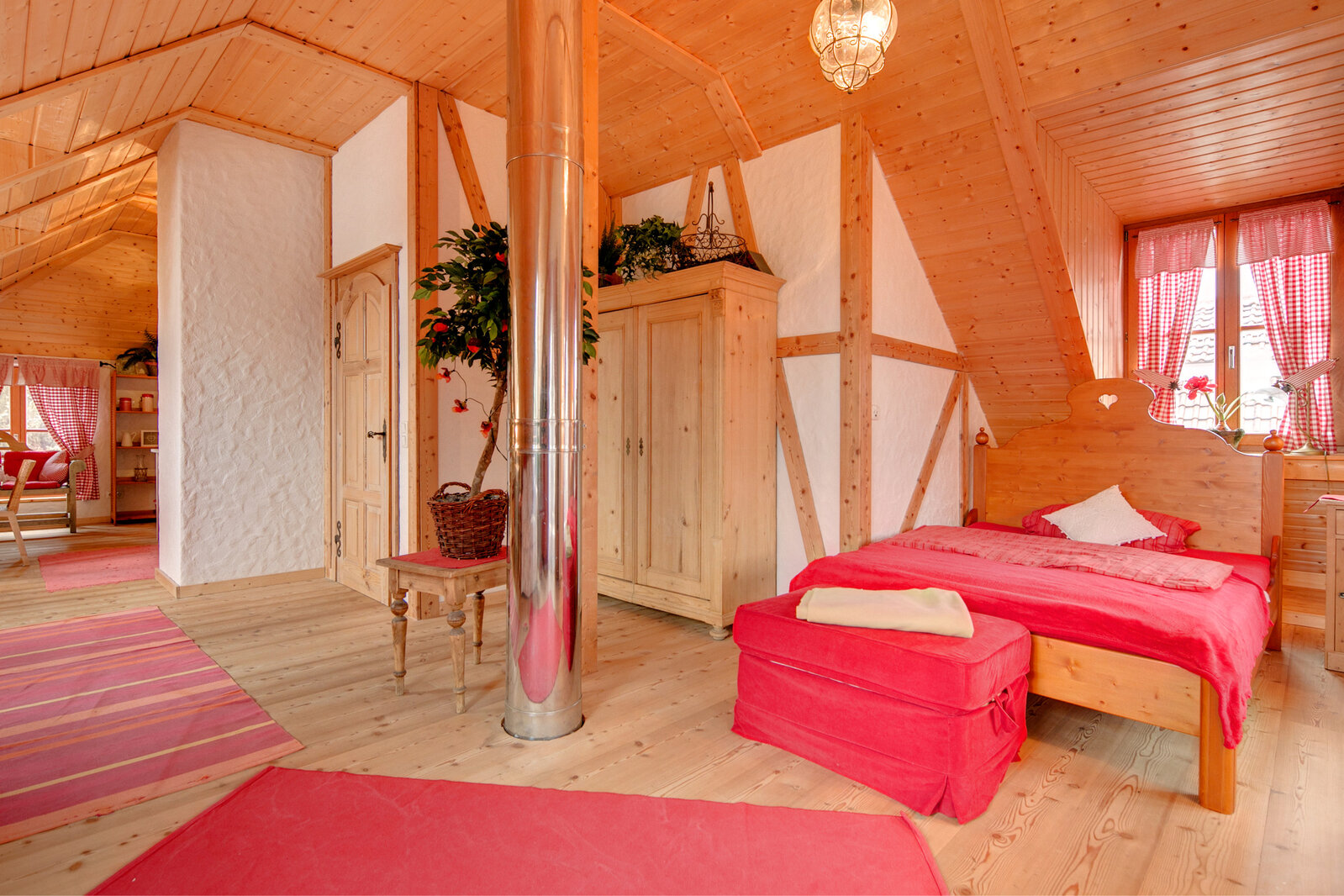 Generous 1-room apartment in country house style - Photo 3