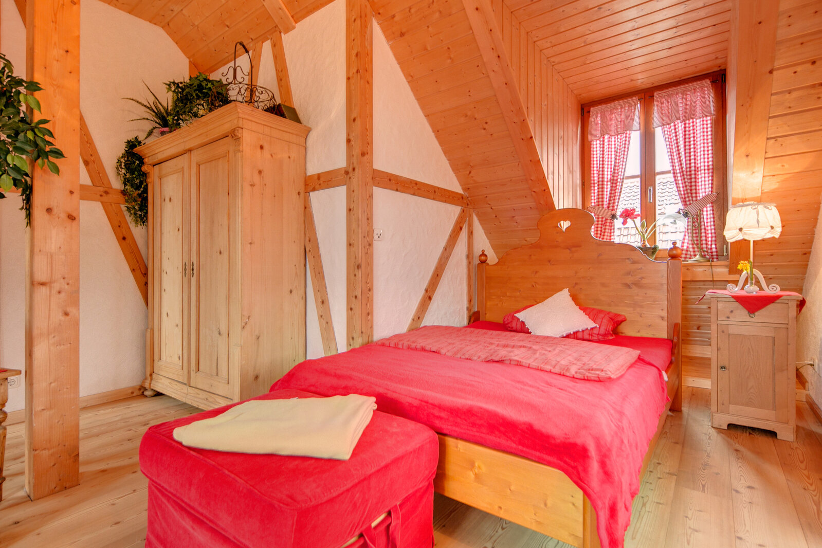 Generous 1-room apartment in country house style - Photo 1