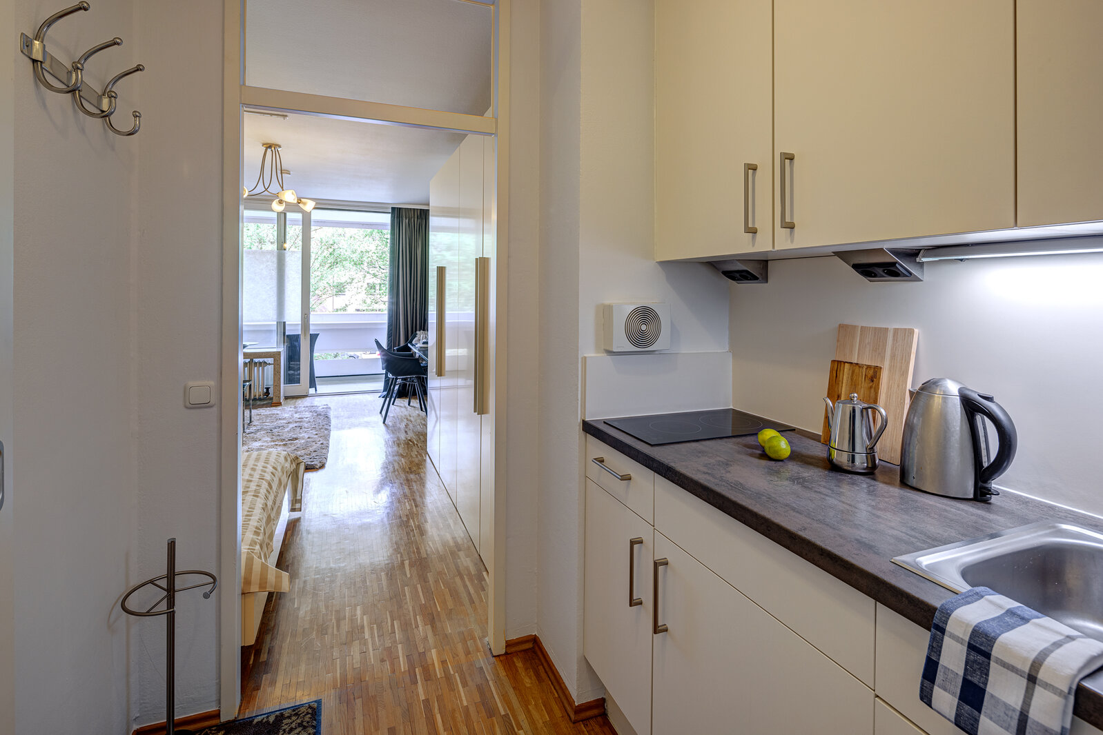 High-quality, modern apartment in Arabellapark - Photo 3