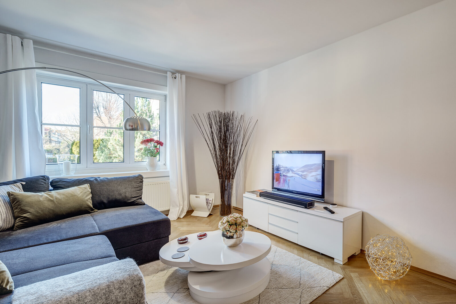 Beautiful rental near Münchner Freiheit - Photo 1