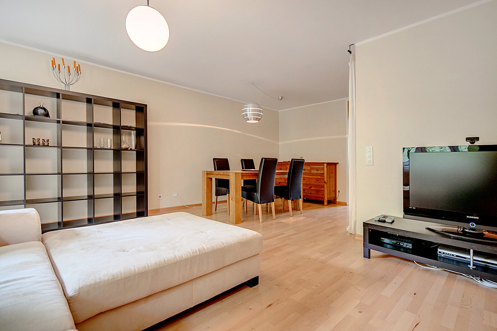 Beautiful, furnished 4-room house with garden - Foto 2