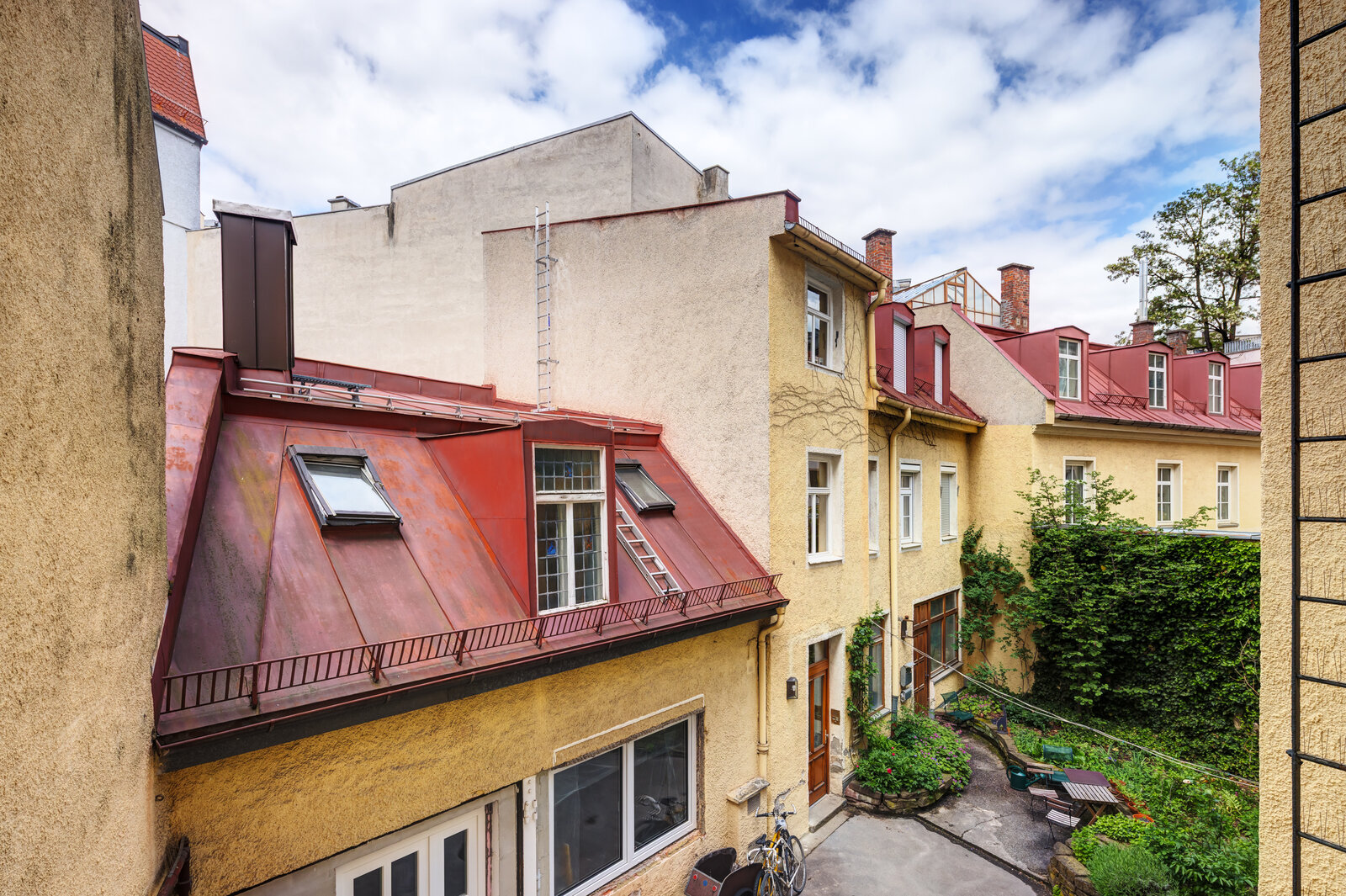 Nicely furnished 2-room apartment near Ostbahnhof - Photo 4