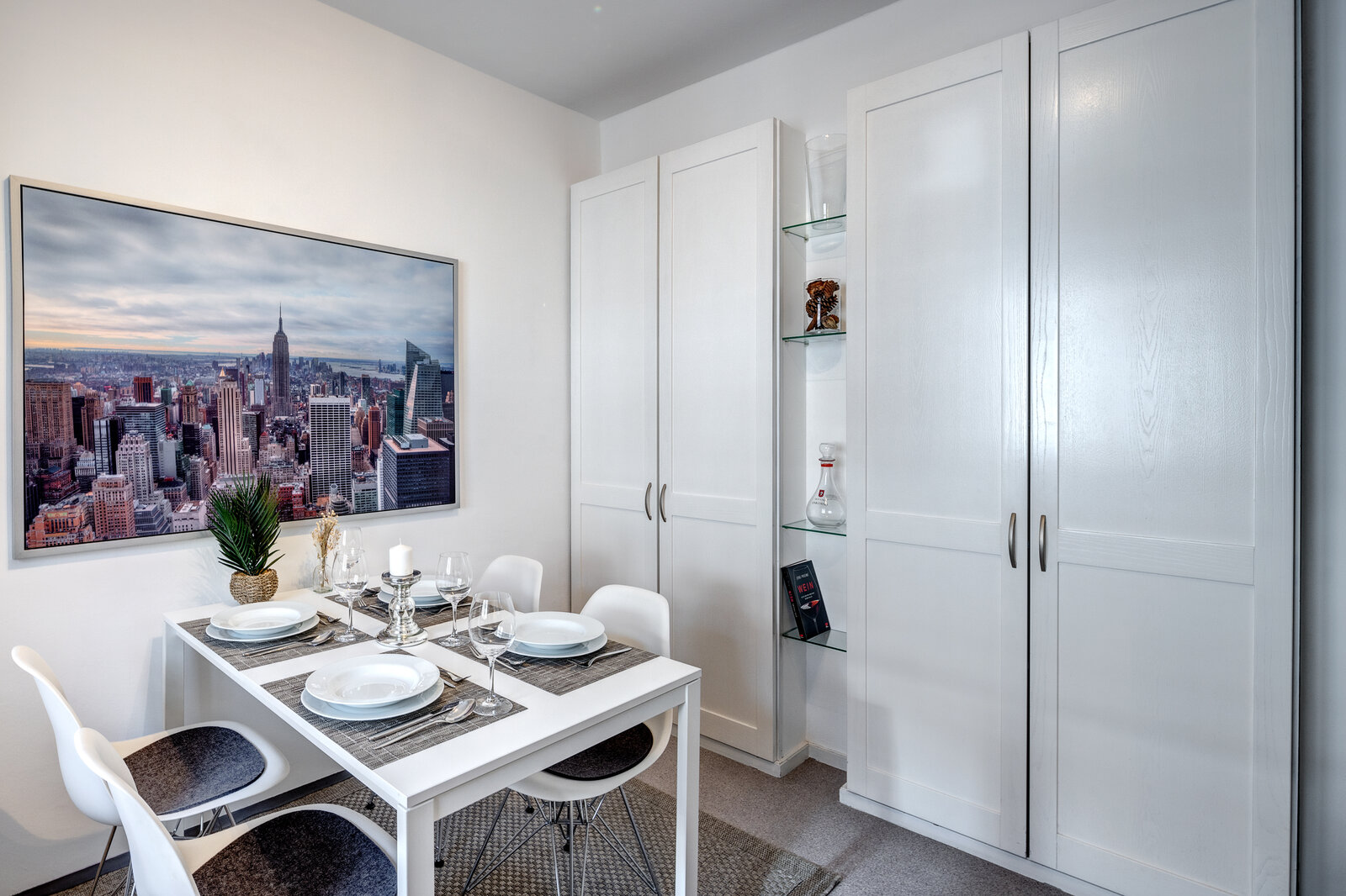 Near Münchner Freiheit: very beautiful apartment - Photo 4