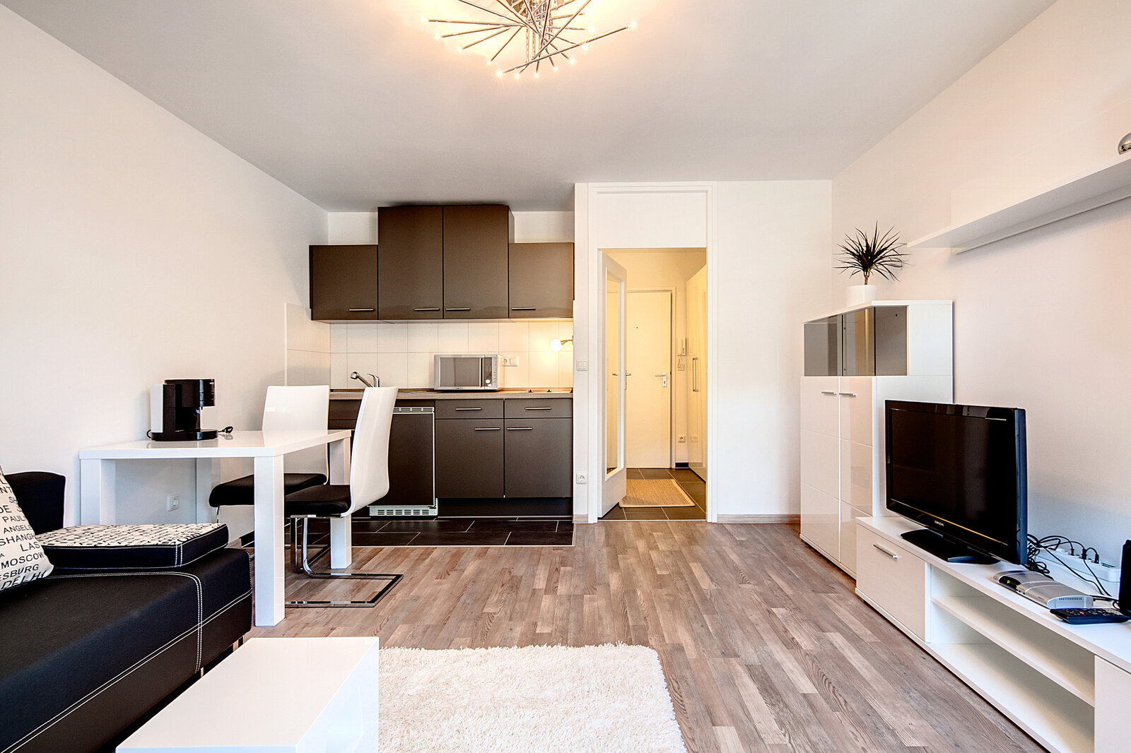 Bright, modernly furnished 1-room apartment - Foto 5