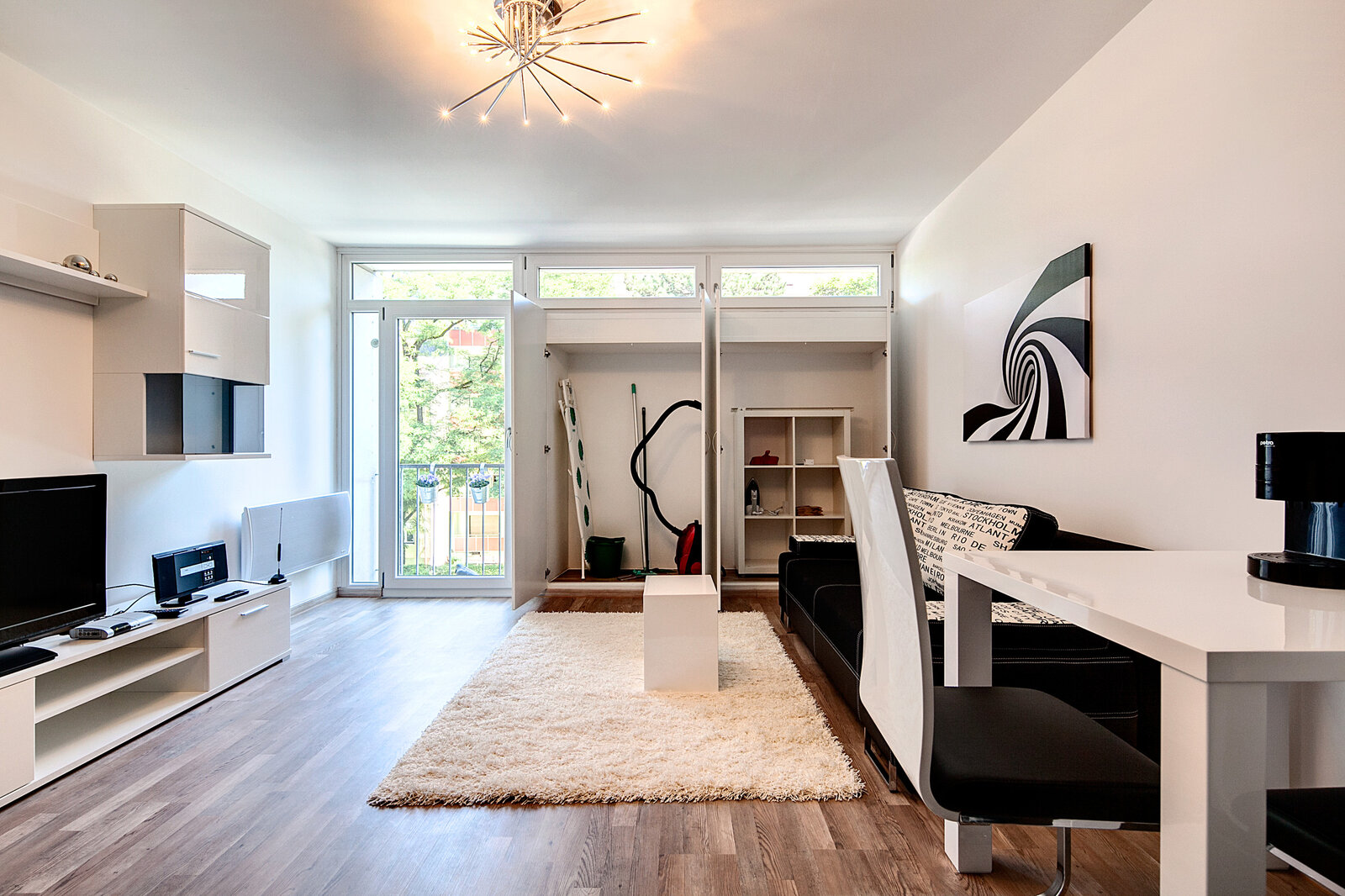 Bright, modernly furnished 1-room apartment - Foto 1