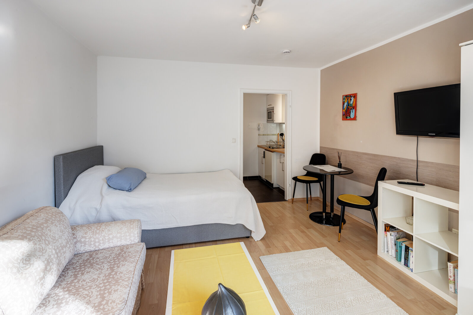 Furnished apartment for rent, south-east of Munich - Photo 3