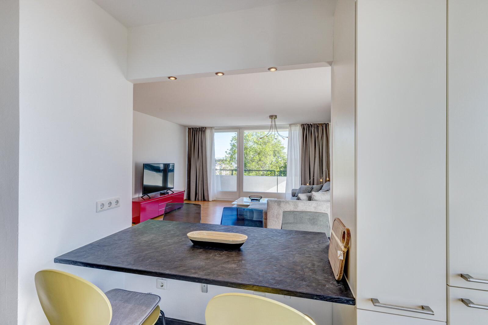 Spacious furnished 3-room apartment in Schwabing - Photo 4