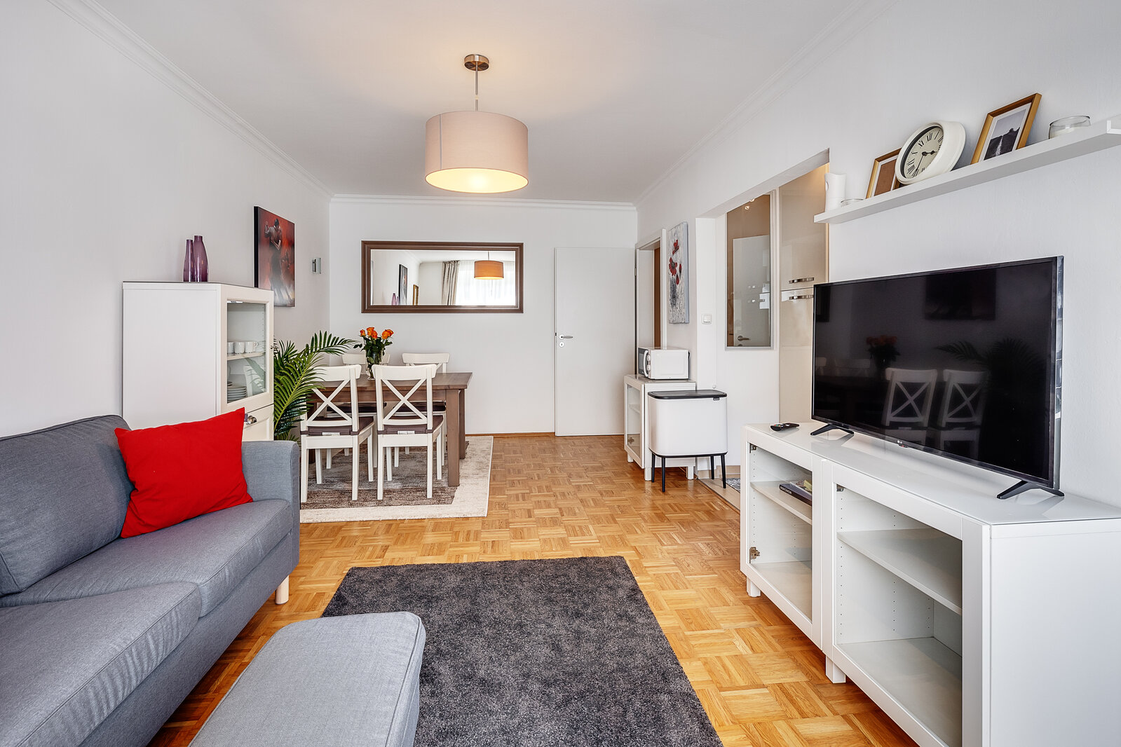 Charming 2-room apartment - Photo 2
