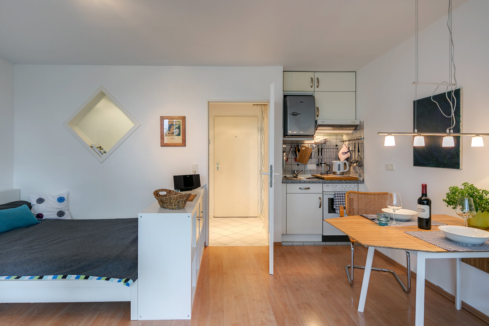 Sunny, nice apartment with garden - Photo 5