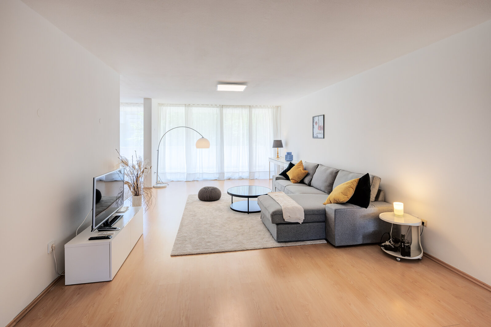 Spacious family apartment near the English Garden - Photo 2