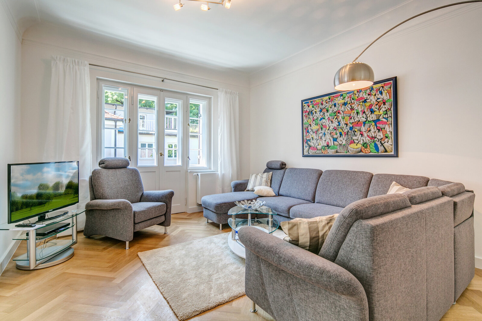 Exclusively furnished apartment in Nymphenburg - Photo 1