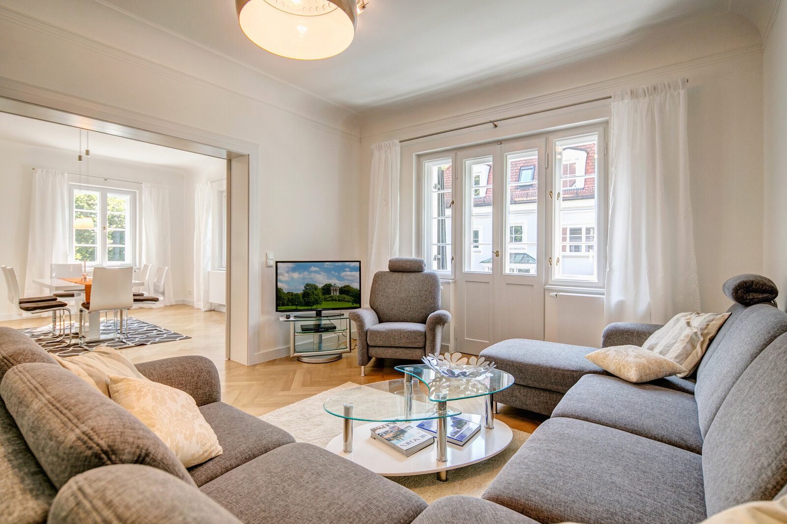 Exclusively furnished apartment in Nymphenburg - Photo 2