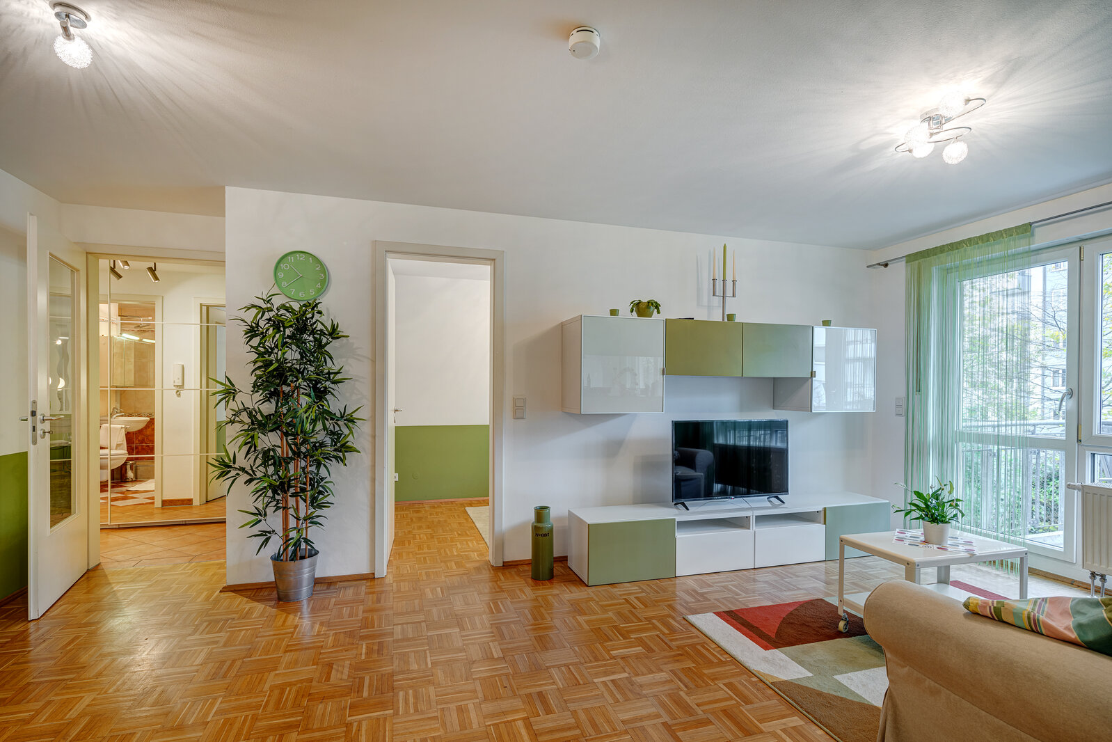 For rent: bright apartment with balcony - Foto 1