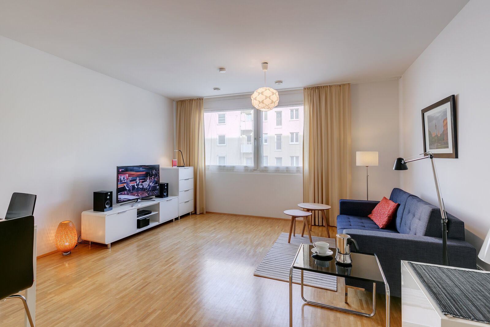 Modernly furnished 2-room apartment near Rosenheimer Platz - Foto 1
