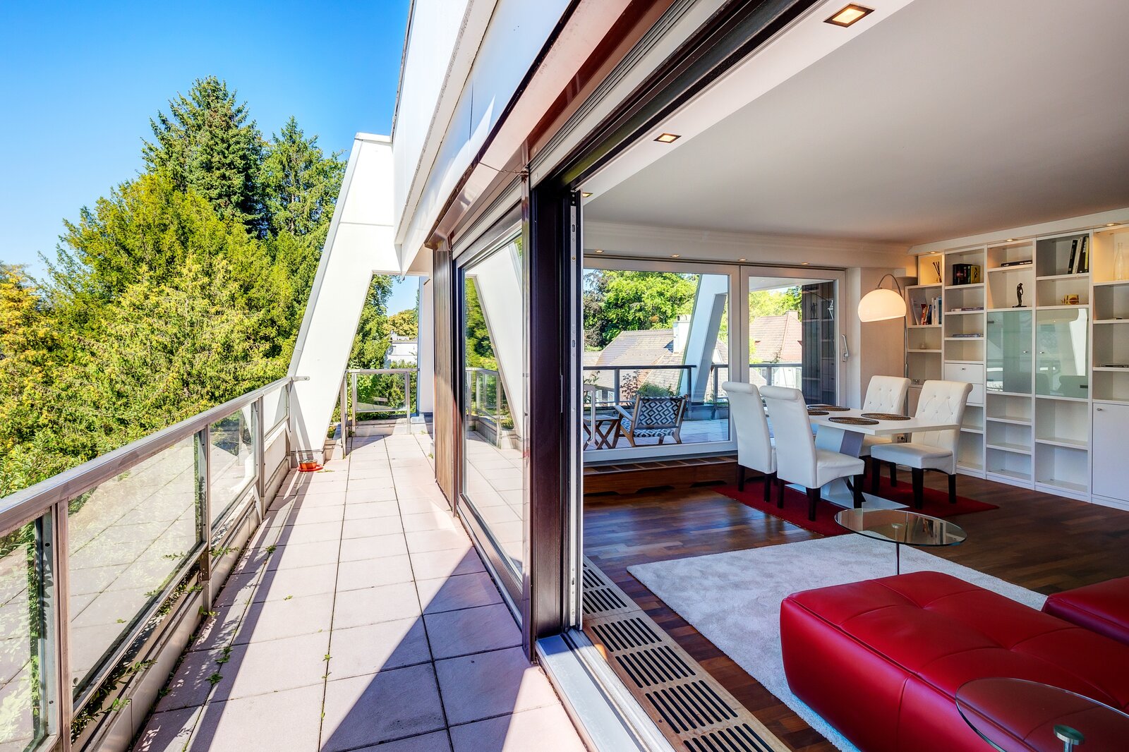 Roof-terrace apartment for rent in Harlaching - Photo 5