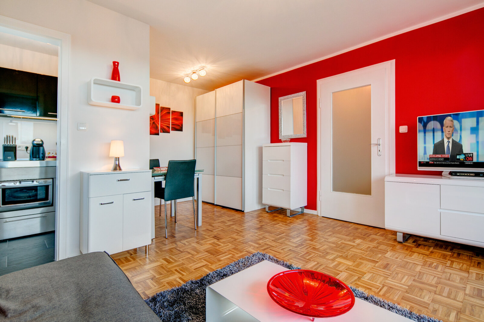 Sunny 1-room apartment at the Forstenrieder Park - Photo 2